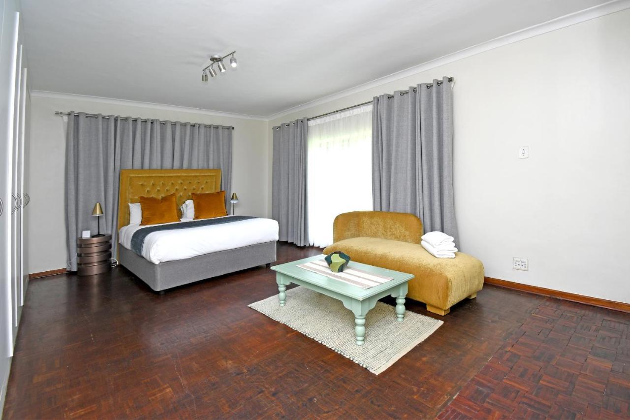 Zwelakho Furnished Apartments The Cube Johannesburg Kültér fotó